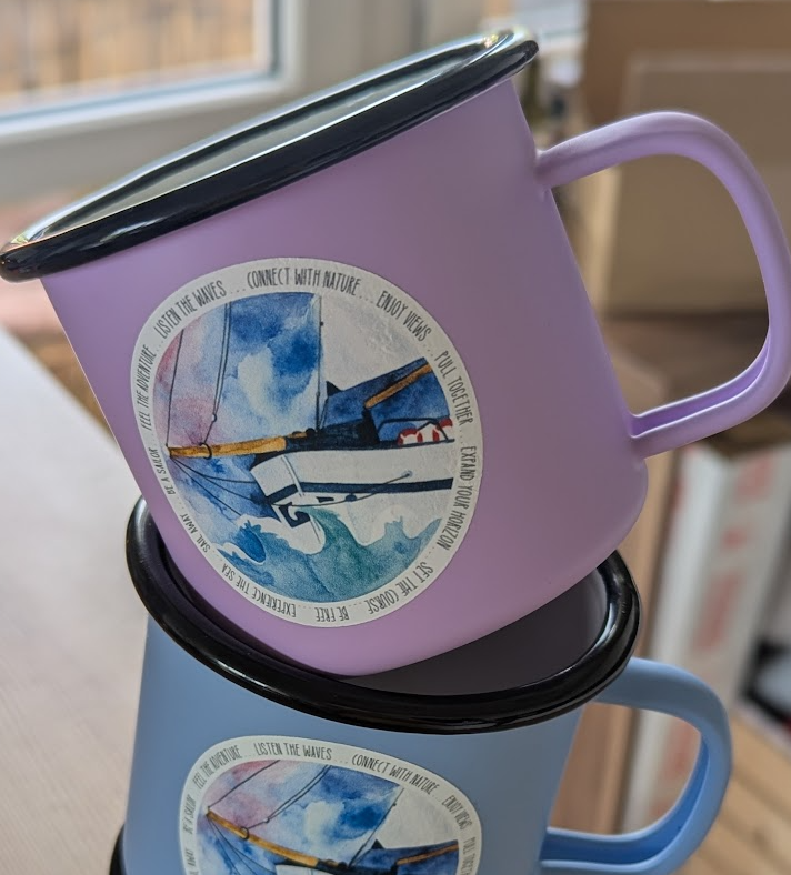 Stylové hrníčky pro prodej na výlety lodí